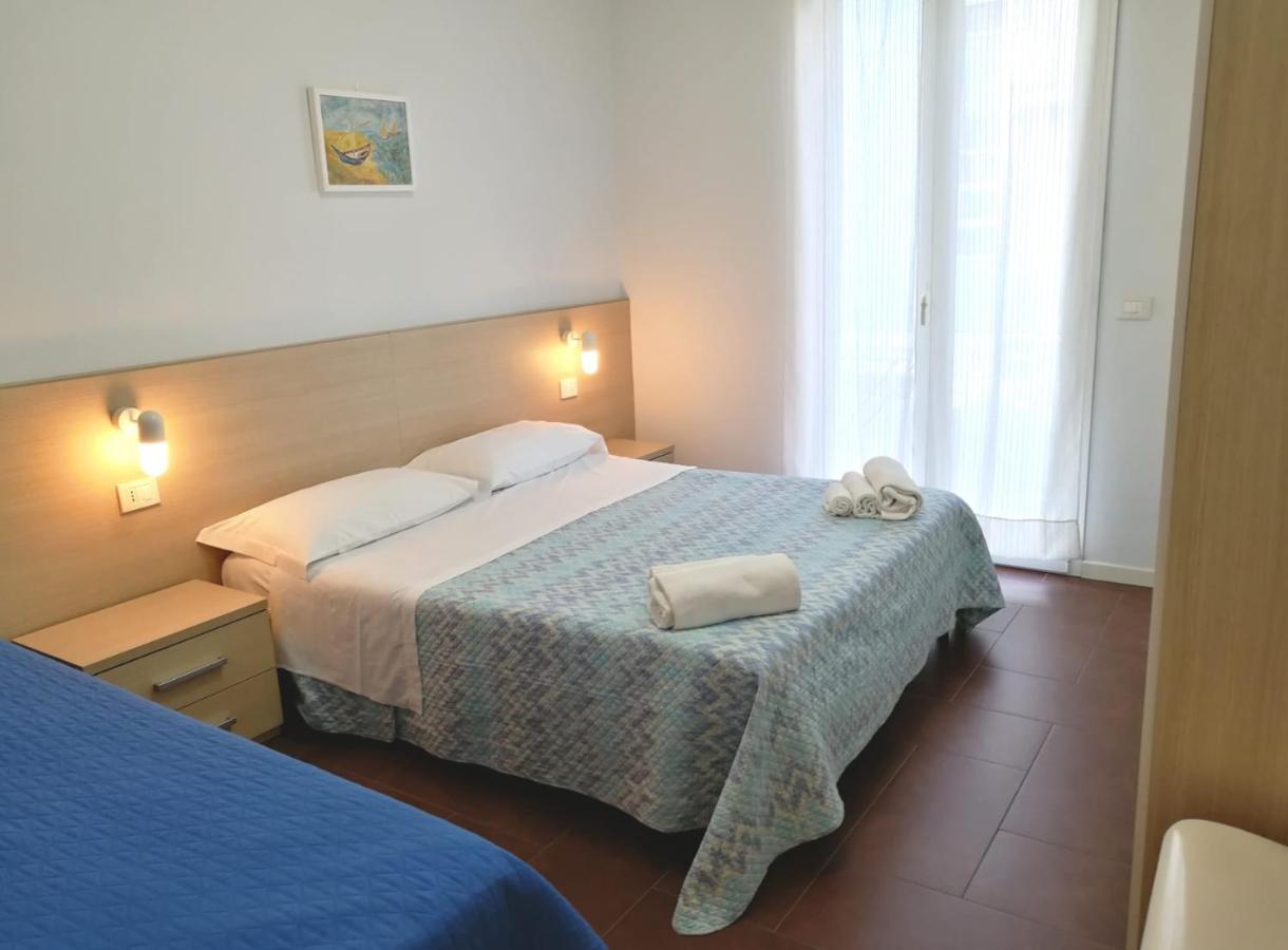 Margherita Rimini - Appartamenti Al Mare Zewnętrze zdjęcie